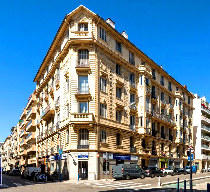 Appartement à vendre 4 pièces 102m2 Proche LIBERATION